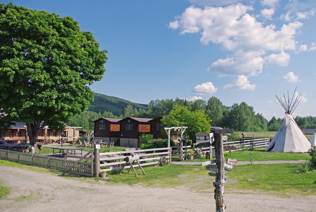 Bed and Breakfast Sun Dance Ranch Eksharad Экстерьер фото