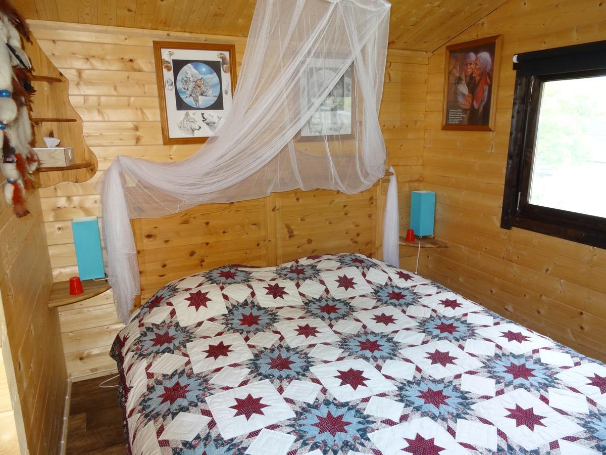 Bed and Breakfast Sun Dance Ranch Eksharad Экстерьер фото