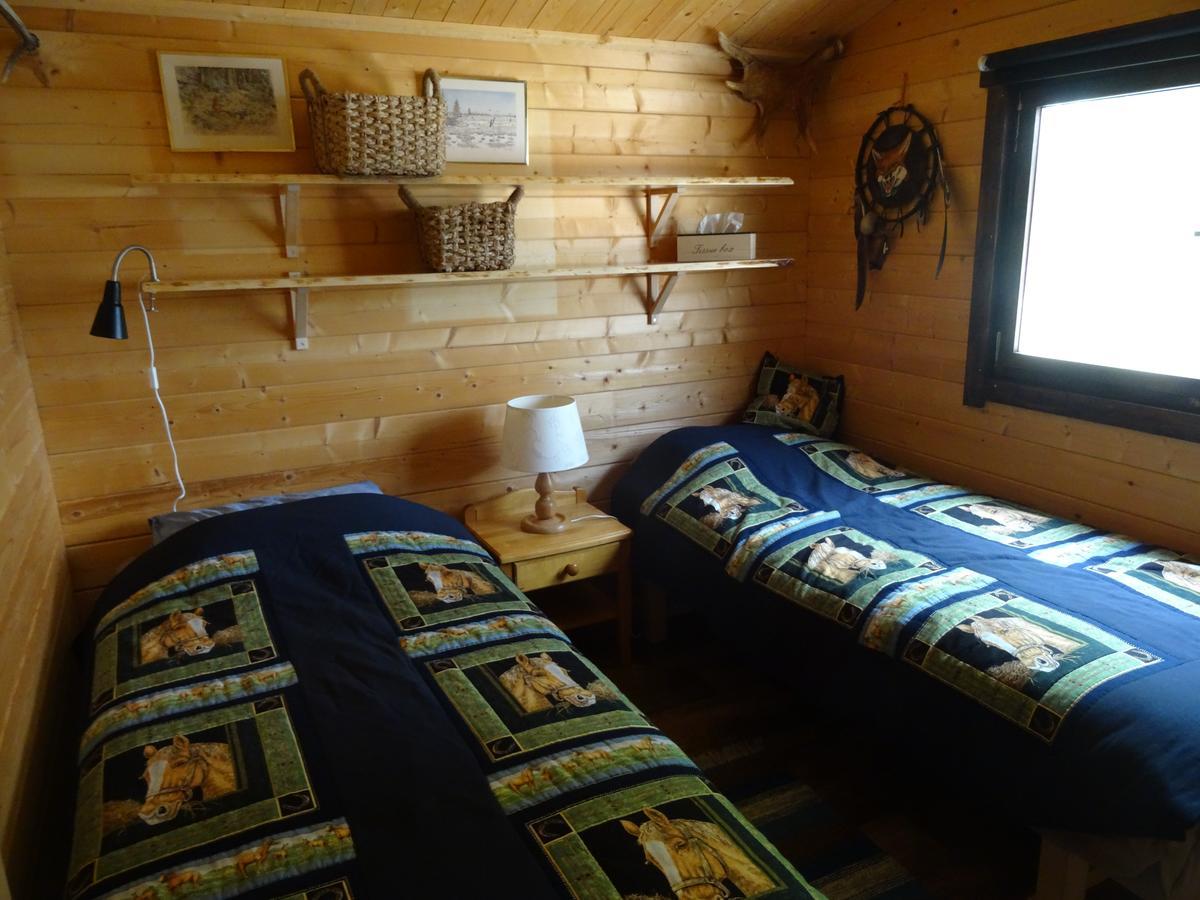 Bed and Breakfast Sun Dance Ranch Eksharad Экстерьер фото