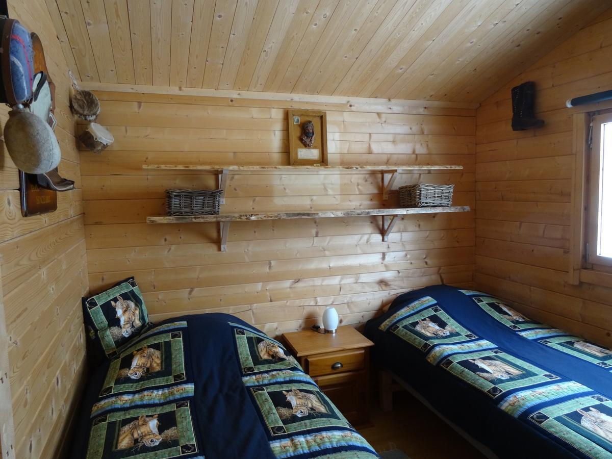 Bed and Breakfast Sun Dance Ranch Eksharad Экстерьер фото